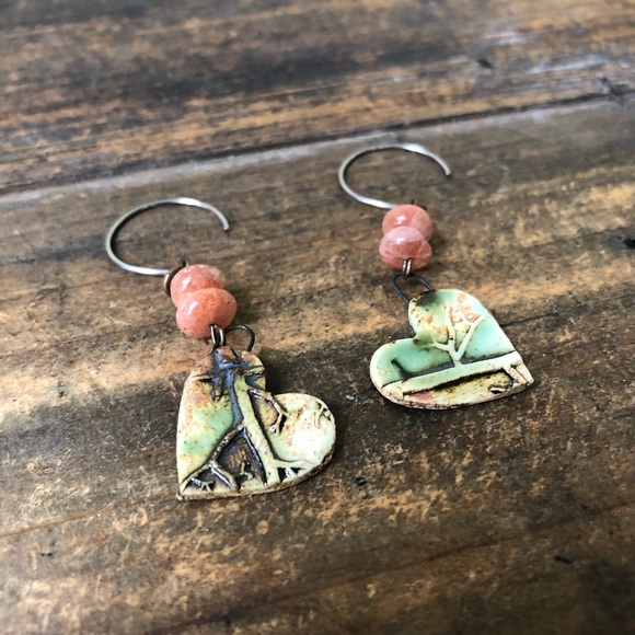 Ceramic Heart Gemstone Earrings - Picture 2 of 8